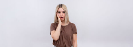 How to Handle a Tooth Broke in Half Without Pain